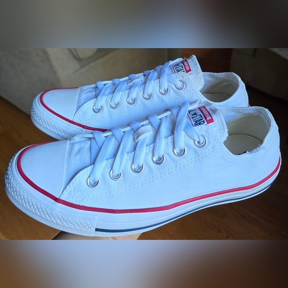 Converse CTAS White Women's Low Top Shoes, Sz 10 - Picture 1 of 8